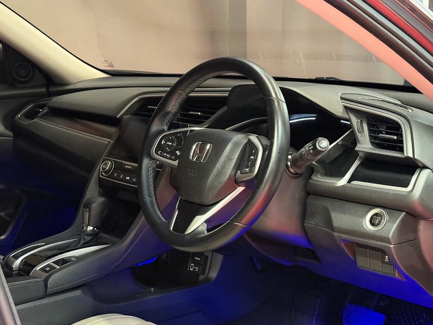 2020 HONDA CIVIC FC 1.8 EL MINORCHANGE รถมือเดียวออกป้ายแดง รถวิ่งน้อย เข้าศูนย์ทุกระยะครับ 10