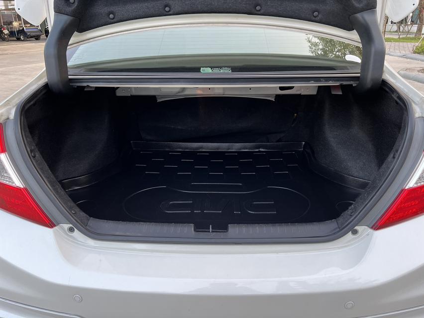 Honda Civic FB 1.8ES AT ปี2015 รถมือเดียวสภาพเดิมๆ 17