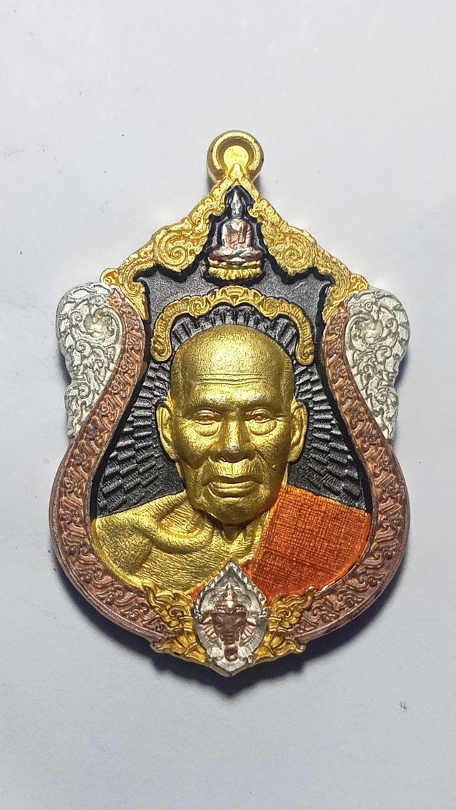 หลวงพ่อพัฒน์ วัดห้วยด้วน 1