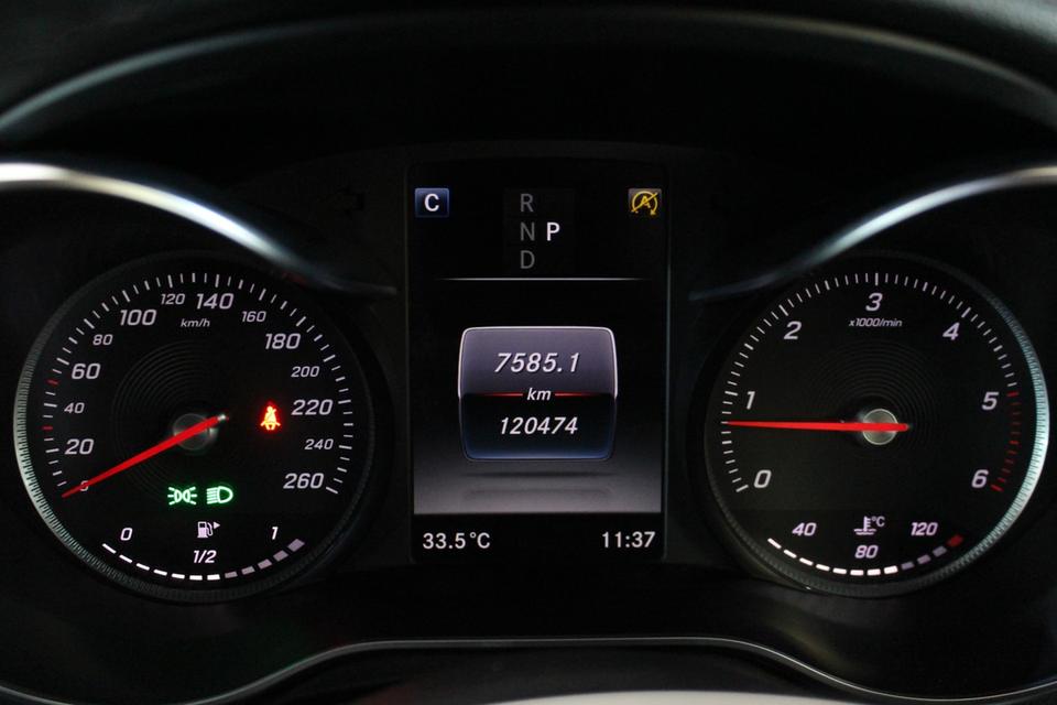 รหัสรถ JRS413 Benz GLC250 Coupe 4Matic Amg ปี 2018 วิ่งเพียง  120,000 km รถตัวถังเดิมสวย รูปที่ 12