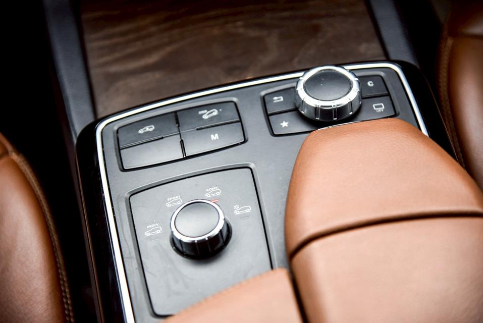 รหัสรถ CBL2880 Mercedes-Benz GLE500e 3.0 4MATIC Exclusive W166 AT 2017 13