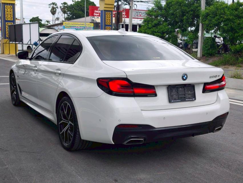 รหัสรถ KPV53 2022 BMW 530e 2.0 LCI Msport 14