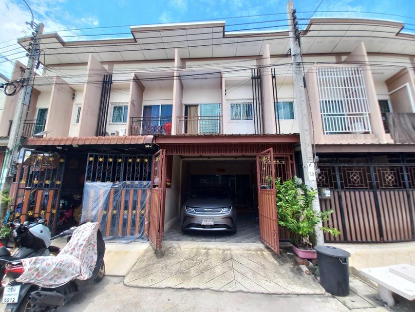 ขายทาวน์เฮ้าส์ 2 ชั้น หมู่บ้านตะวันทอง3 ซอยเพชรเกษม69 1