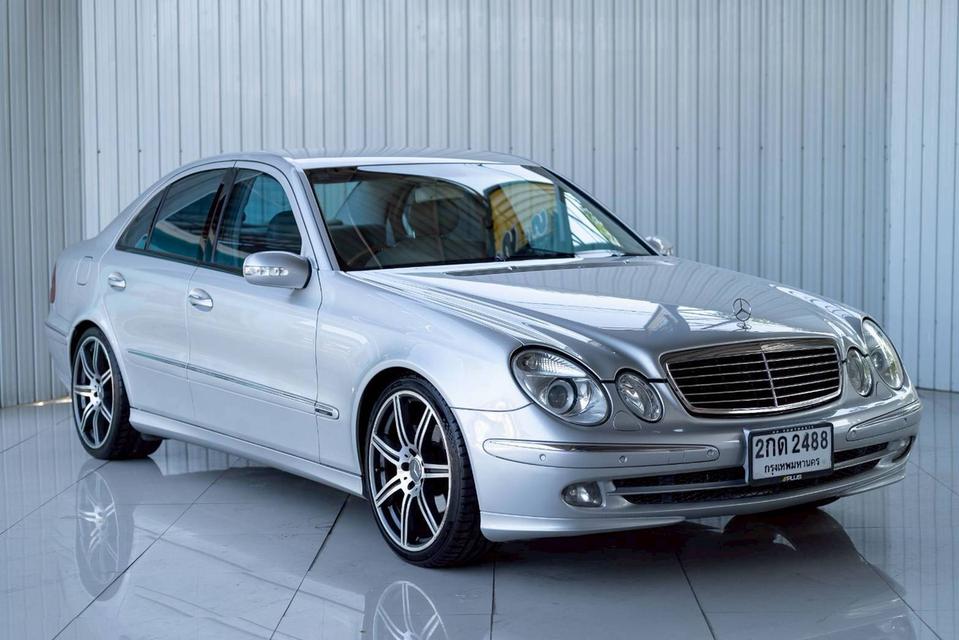 BENZ E240 AVANTGARDE (W211) ปี 2004 3