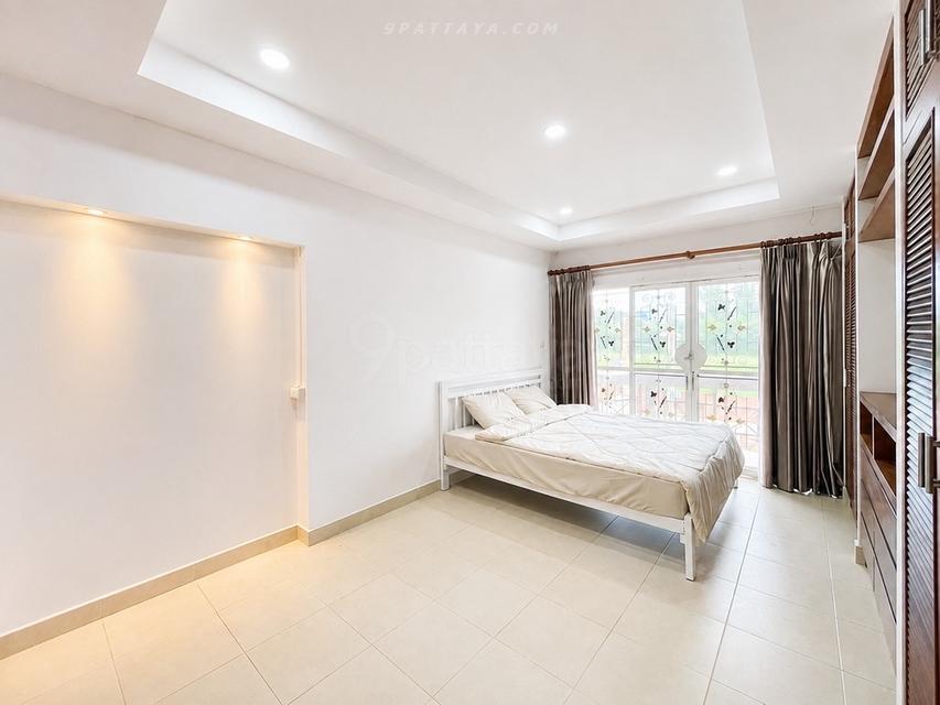 For Sale / For Rent — Pool House at View Point Village, PattayaSingle detached house for sale and rent at View Point Village, Pattaya. Spacious 9