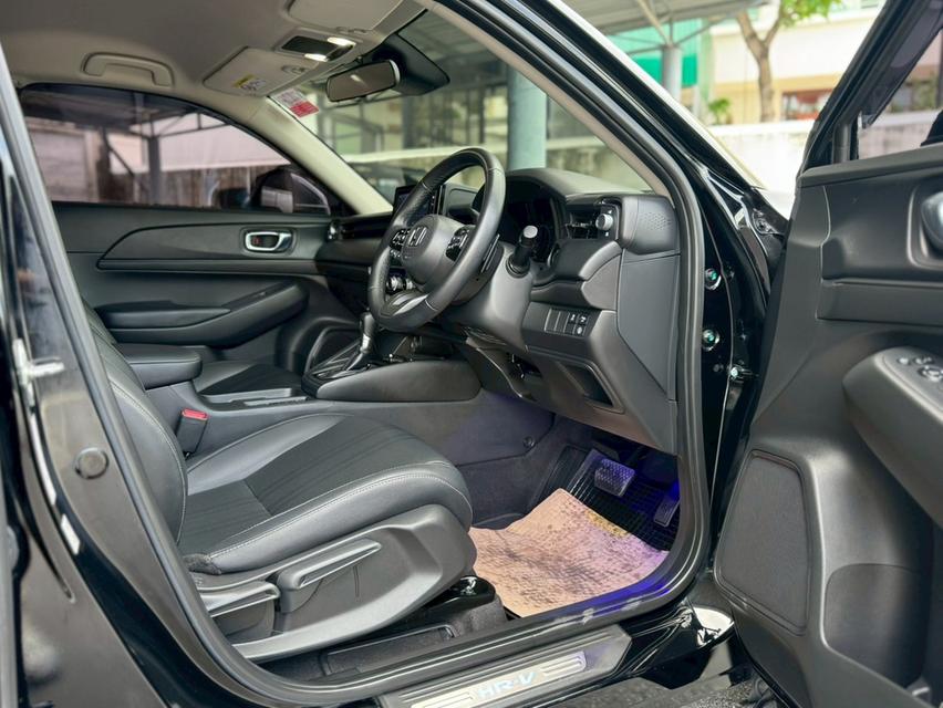 HONDA HRV Wagon 4dr E:HEV E-CVT FWD 1.5i (Hybrid) Y23 สีดำ ออโต้ 13