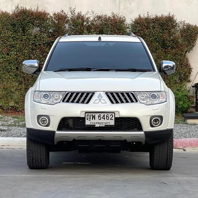 Mitsubishi Pajero Sport สีขาว ปี 2011 3