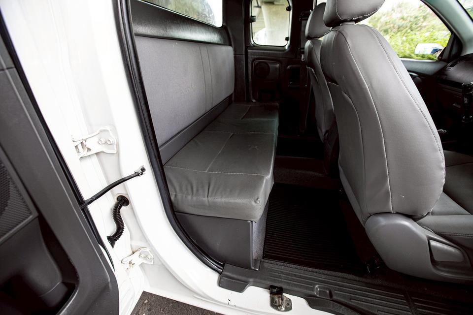 Toyota Vigo Champ SmartCab 2.5E ดีเซล เกียร์ธรรมดา ปี 2014 สีขาว 10