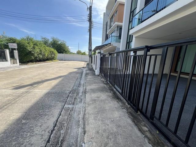 ให้เช่าโฮม ออฟฟิศใหม่ 4 ชั้น โครงการ เดอะเบสท์ The Best  กิ่งแก้ว-สุวรรณภูมิ ถนนกิ่งแก้ว 19 ใกล้สนามบินสุวรรณภูมิ 3