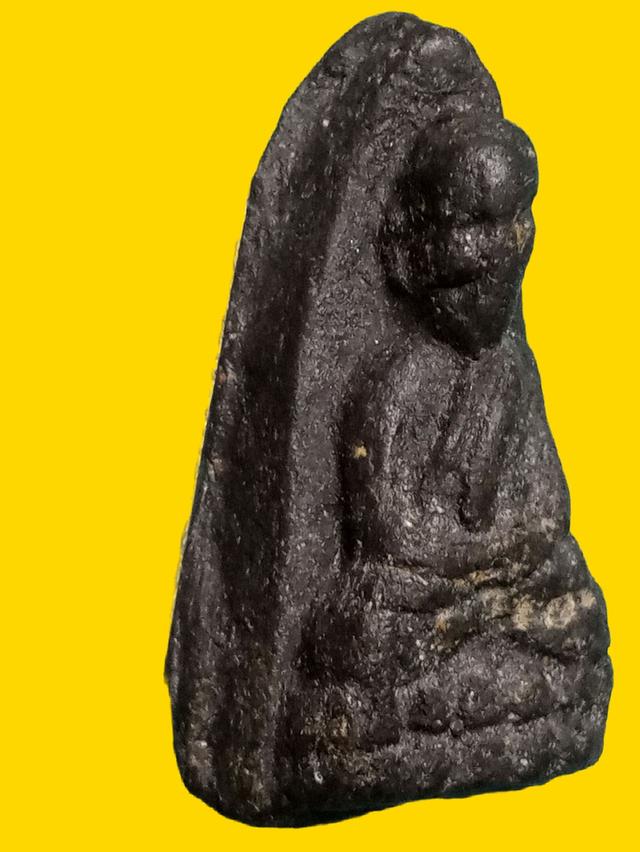 หลวงปู่ทวดเนื้อว่าน 2497 พิมพ์ชลูด 3