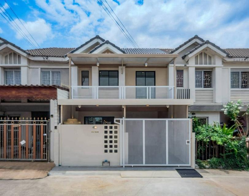 หมู่บ้านพฤกษา 76 ซอย 1 บางใหญ่-แก้วอินทร์ทาวน์เฮาส์ 2 ชั้น ตกแต่งใหม่พร้อมอยู่ หน้าบ้านไม่ชนใคร บ้านสวยพร้อมอยู่ ทำเลดีมาก เดินทางสะดวก 2