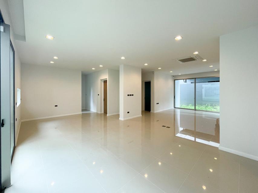 ขาย บ้านเดี่ยว สภาพใหม่ Private Nirvana Residence North-East 430 ตรม 65 ตรว หรูหรา มีระดับ 3