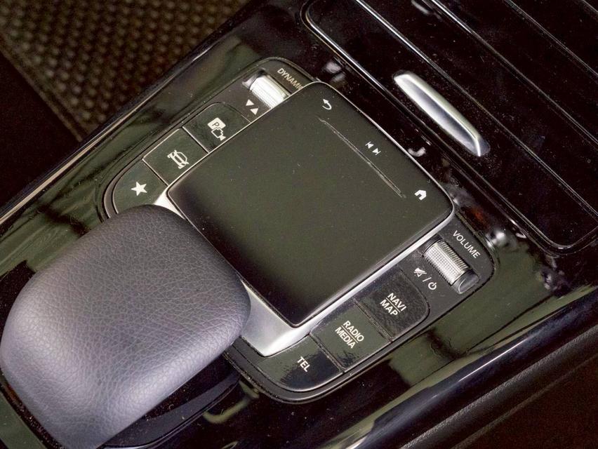 ดาวน์ 0% Mercedes Benz A200 Progressive ปี จด 2022 11