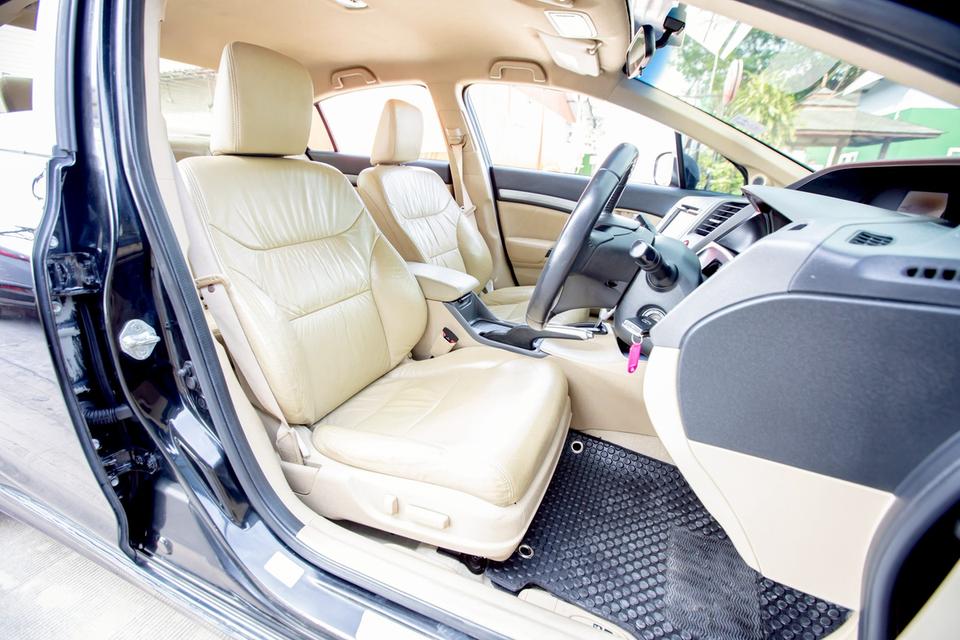 Honda Civic Fb 1.8E Navi ปี 2013 เบาะไฟฟ้า มือเดียวป้ายแดง สีดำ 12