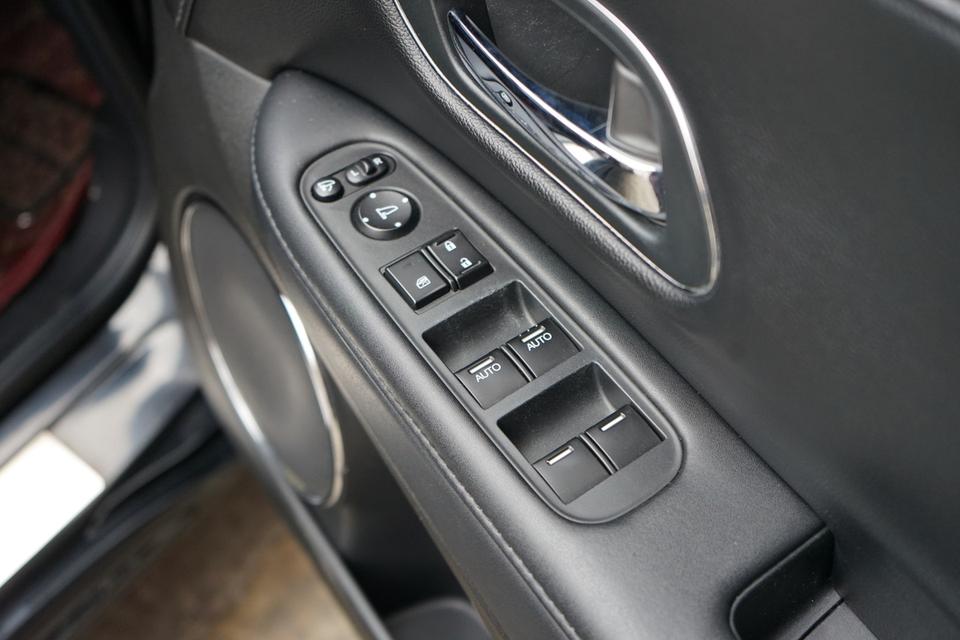 2015 HONDA HR-V 1.8EL 14