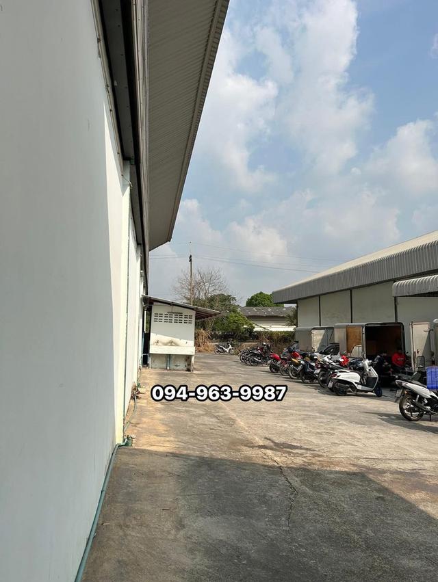 ให้เช่าโกดังสาย5 ทะลุ สาย4 ถนนเชื่อมต่อ ถ.เพชเกษม ถ.บรมราชชนนี ตกแต่งใหม่ ขนาด1,800ตรม. 550ตรม. ไฟ3เฟส พื้รับน้ำหนักได้3ตัน/ตรม. รถใหญ่เข้าออกได้ 9