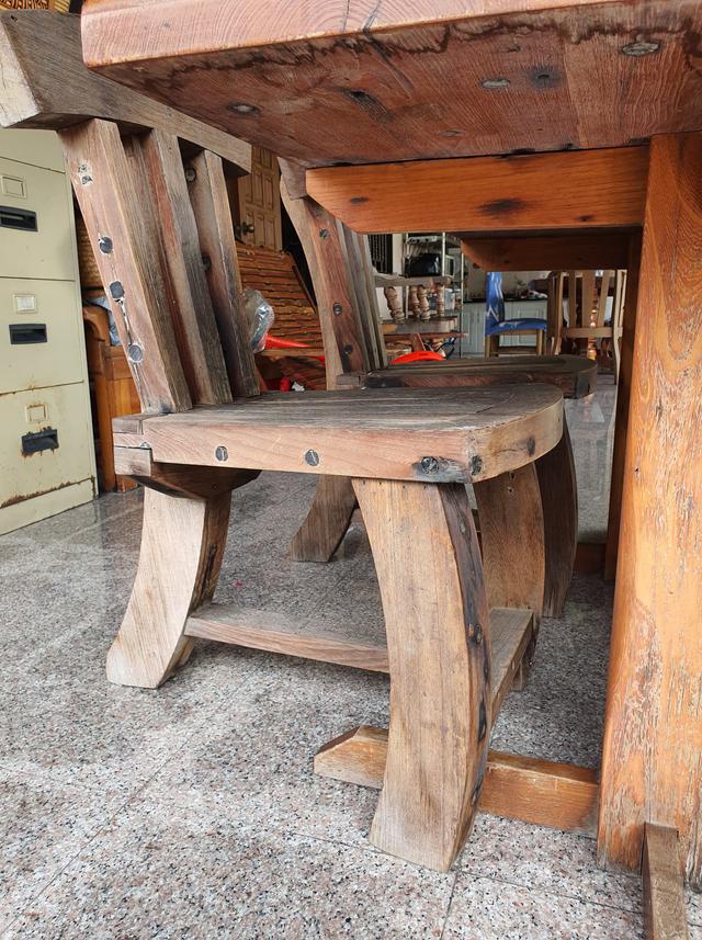 ขายโต๊ะ เก้าอี้ ทำจากไม้ต่อเรือโบราณทั้งหมด ซื้ออย่างดีมาจากอยุธยา 4