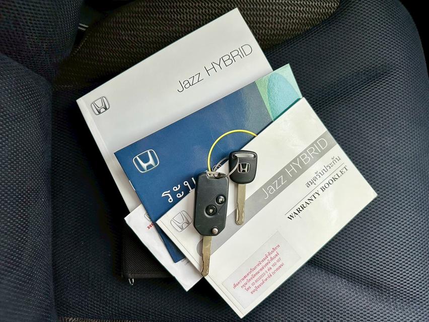 Honda Jazz Hybrid สุดยอดรถประหยัดน้ำมัน เฉลี่ย 20 กิโลลิตร สีเทา ปี 2014 10