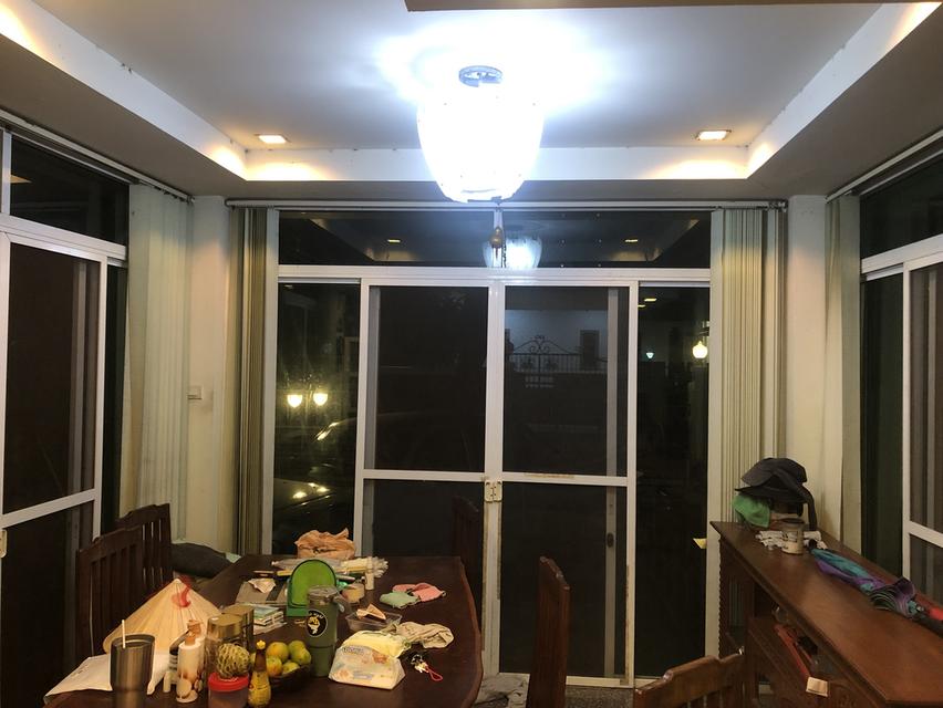 บ้านเดียว 2 ชั้นพร้อมสระว่ายน้ำ 16