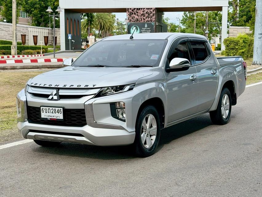 Mitsubishi Triton 2.5 GLX Double Cab MT 2022
