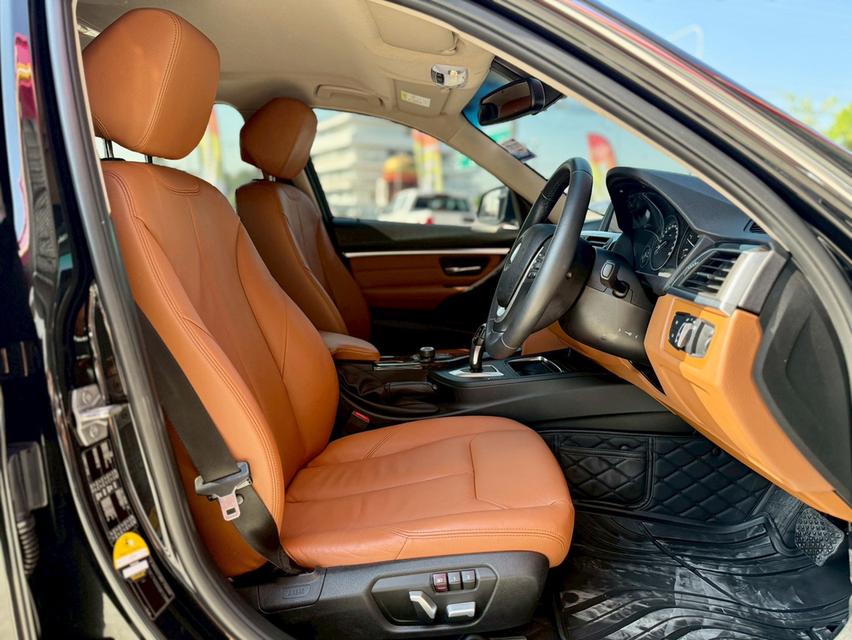 ปี 2016 BMW SERIES 3, 320d LUXURYโฉม F30 ปี12-20 สีดำ เครื่องยนต์ดีเซลตัวLCI เซอร์วิสศูนย์ BMW รูปที่ 7