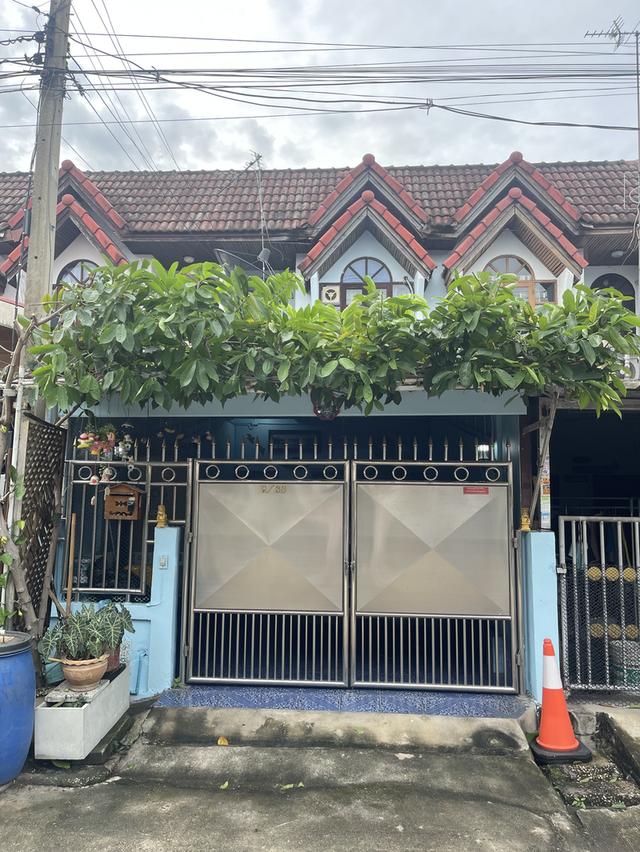 บ้านทาวน์เฮาส์ 2 ชั้น