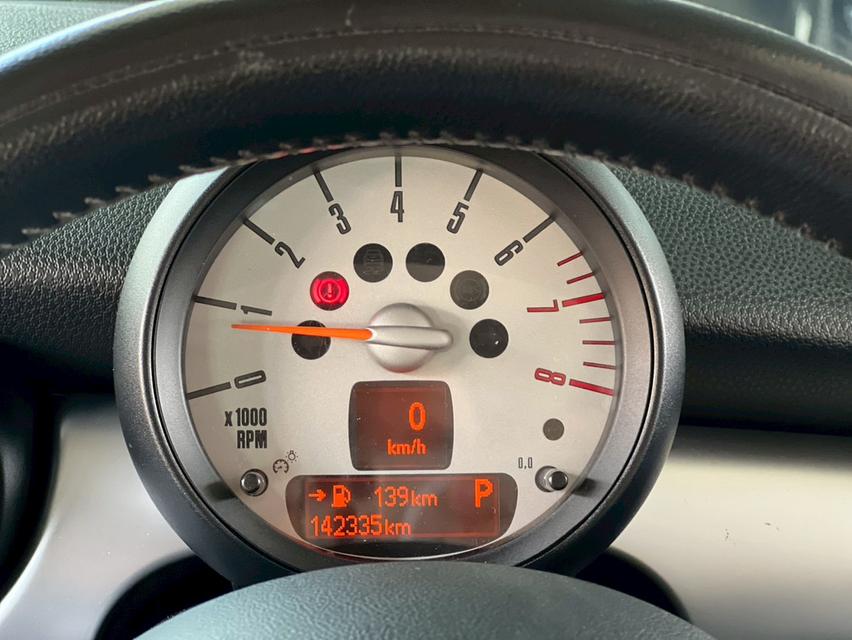 ปี 2011 MlNl COOPER 1.6 R56 Look 2 Hatchbackสีส้ม-ดำ เกียร์ออโต้ เบนซินล้วน รูปที่ 9