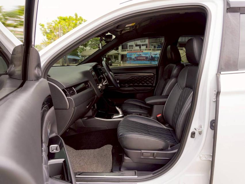 ขาย Mitsubishi Outlander 2.4GT 4wd ปี21 16