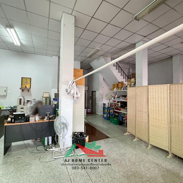 ขายตึก3ชั้นพร้อมโกดัง ขนาด145.8ตรว. หลังมุม โครงการแลนด์ แอนด์ แฟคทอรี่เฮ้าส์ ซ.เพชรเกษม95 3