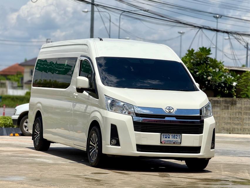 TOYOTA COMMUTER 2.8 2019