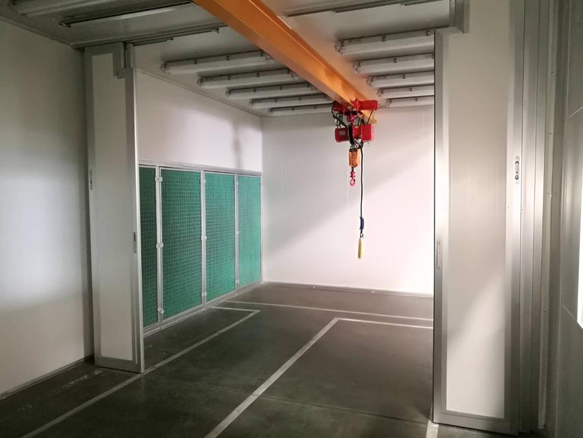 รับออกแบบขายติดตั้ง ห้องพ่นสีเฟอร์นิเจอร์ ห้องพ่นอบสีรถขนาดใหญ่ ห้องพ่นอบสีรถมอเตอร์ไซด์ ห้องพ่นสีม่านน้ำ ห้องพ่นสีฟิลเตอร์ บูธพ่นสีม่านน้ำ ห้องพ่นสี รูปที่ 6