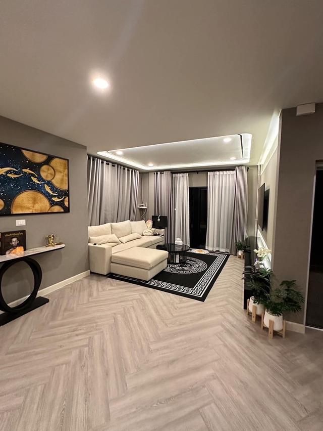 🏡บ้านเดี่ยว 2 ชั้น  ตกแต่งเฟอร์ครบครบ พร้อมลากกระเป๋าเข้าอยู่ 4