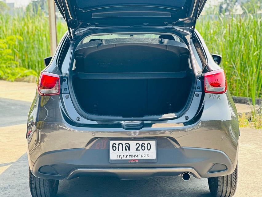 รถบ้านเข้าใหม่ สวย เดิม เข้าศูนย์ตลอด วารันตีหลังการขาย #MAZDA 2 Skyactiv 1.3 High Connect ปี2017จด2018 สีน้ำตาลเข้ม เกีรย์ออโต้ เครื่องเบนซิน ราคา รูปที่ 6