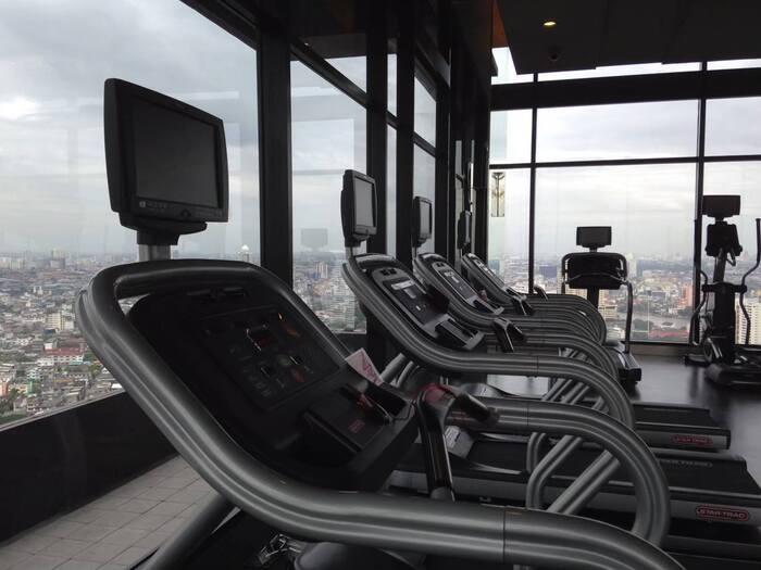 เช่าถูก 17,000 บาท ** 1 ห้องนอน ** รหัส 100011 ** Urbano Absolute Sathorn-Taksin ** ติดรถไฟฟ้า กรุงธน ** 088-398-3835 MR.BOAT 17