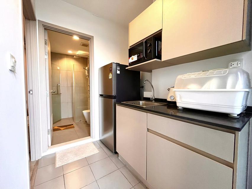 Condo Unit at the Politan Rive 8