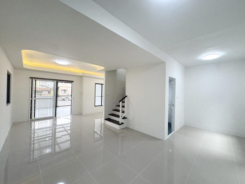 หมู่บ้านพฤกษา 67 ลำลูกกาคลอง2 ถ.เสมาฟ้าคราม ต.คูคต อ.ลำลูกกา จ.ปทุมธานี 7