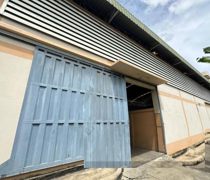 มี รง.4 ไทวัสดุ มหาชัย 2.3 กม. ให้เช่าโรงงาน พร้อม ออฟฟิศ 800ตร.ม. สมุทรสาคร ไดร์กอล์ฟทาวน์ 1กม. 200 ตร.วา. รร.บ้านบางปิ 3