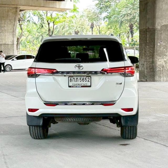 🔥 เครดิตดี ฟรีดาวน์  Toyota Fortuner 2.4 V 4WD AT ปี 2019 รูปที่ 7