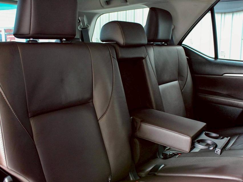 TOYOTA FORTUNER, 2.8 V 2WD ปี 2017 โฉม ปี15-ปัจจุบัน   13