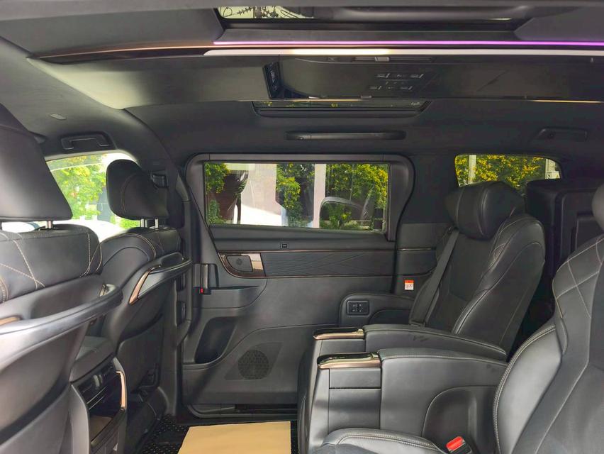 TOYOTA VELLFIRE 2.5 HEV 7