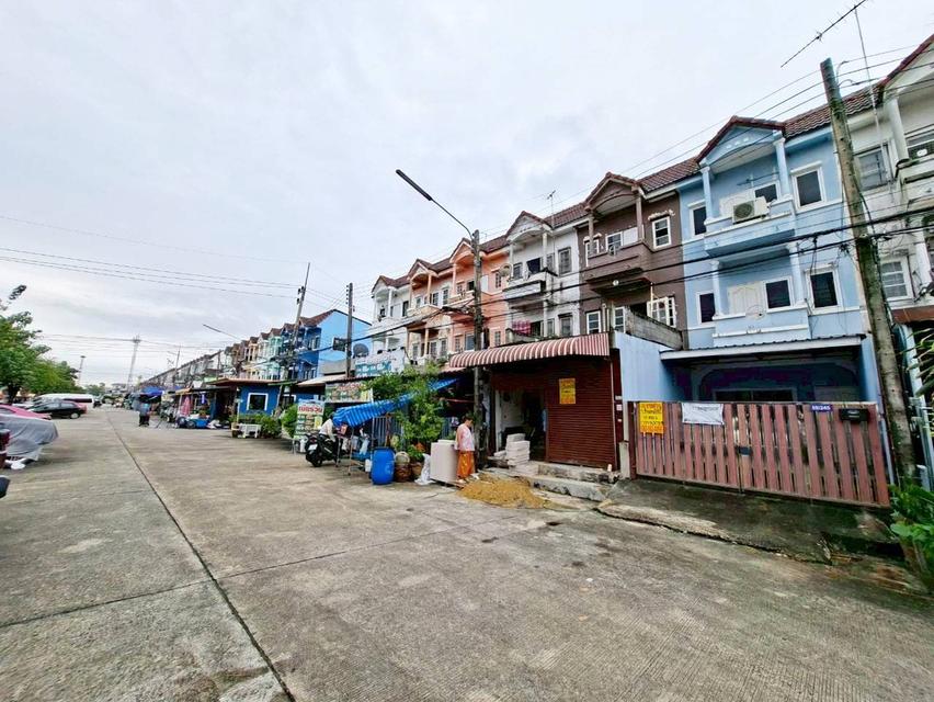 ขายบ้าน 3 ชั้น หมู่บ้านรินทร์ทอง คลอง2 ลำลูกกา 2