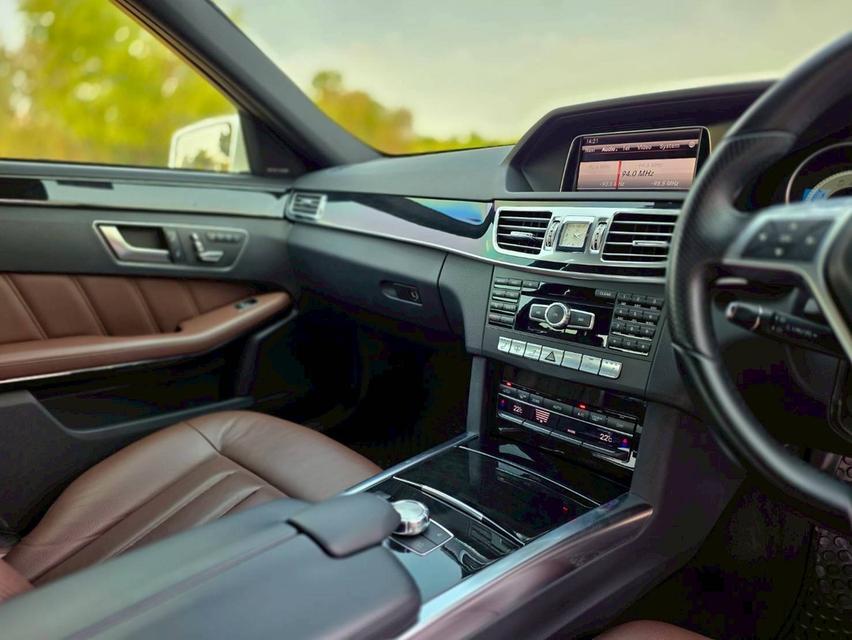 รหัสรถ NC8350 📍 MERCEDES-BENZ✳️ E300 BlueTEC HYBRID AMG [W212] " Facelift " รูปที่ 16