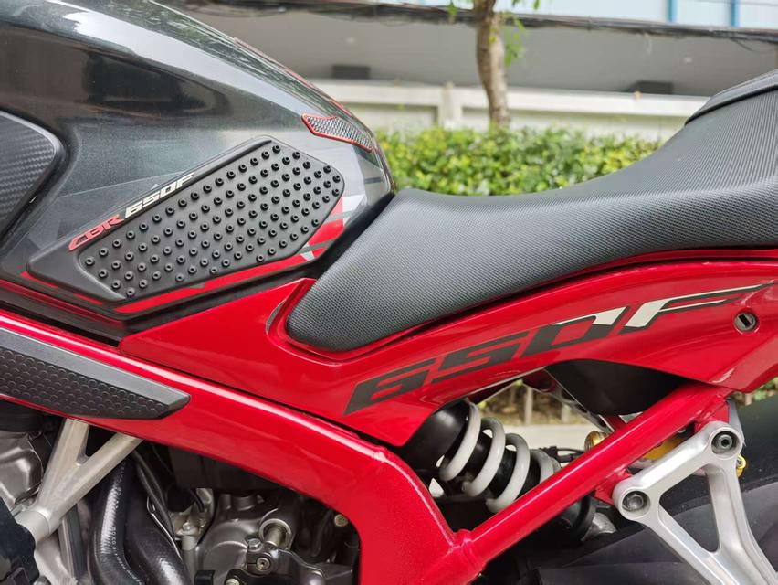 Honda CBR650F 2016 | 37,200 km | เล่มเขียวครบ รูปที่ 8