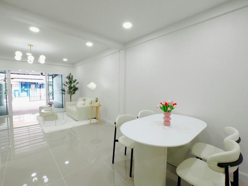 ขายราคาพิเศษ ทาวน์เฮ้าส์ 2 ชั้น ม.อัมรินทร์นิเวศน์3 ผัง2 ขนาด 16 ตร.ว. 2 ห้องนอน 2 ห้องน้ำ บ้านสวยมาก รีโนเวทใหม่ทั้งหลัง พร้อมเฟอร์ [สายไหม] 8