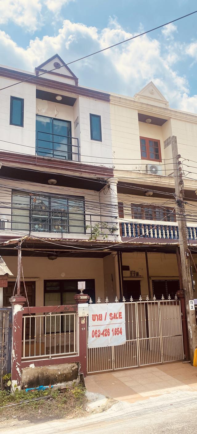 ทาวน์เฮาส์ 15