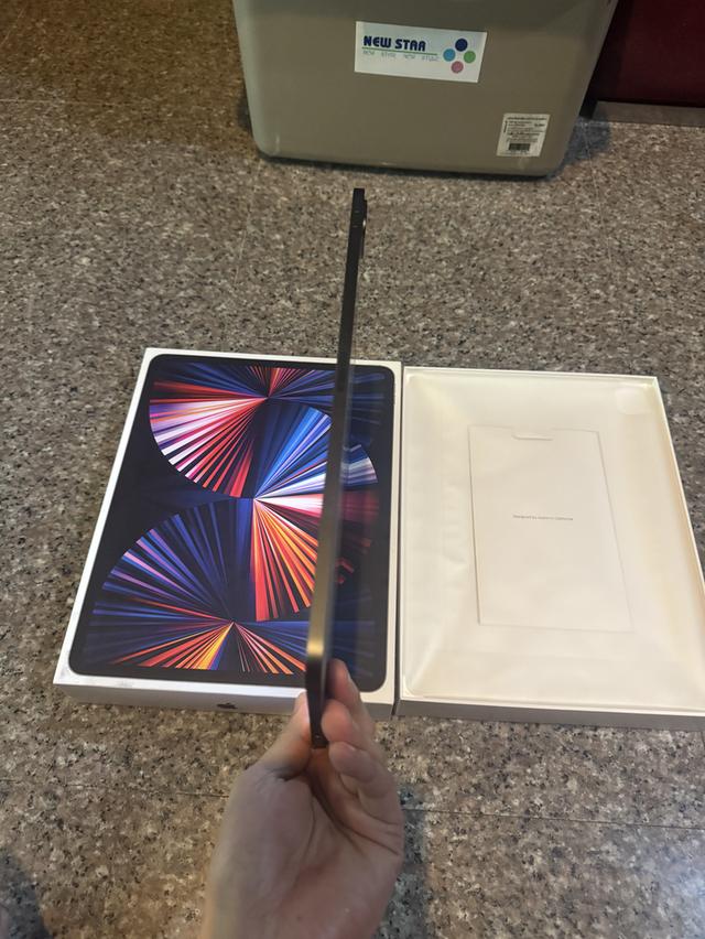 ขายๆๆๆถูกๆๆiPadPro12.9 M1 สีSpace Gray 256กิ๊กWifi Only มีกล่องอีมี่ตรงคับใช้งานดีทุกๆฟังชั่นสูนTrueทุกๆฟังชั่นรีสโตได้ตลอดไม่มีติดไอคราว Model TH/A ( 6