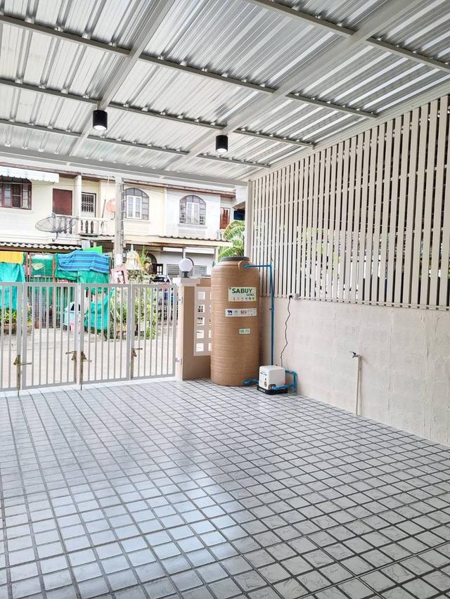 หมู่บ้านบัวทองแลนด์