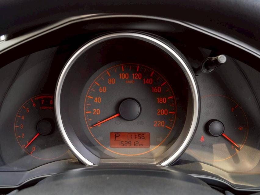 Honda Jazz 1.5S ปี จด 2015 10