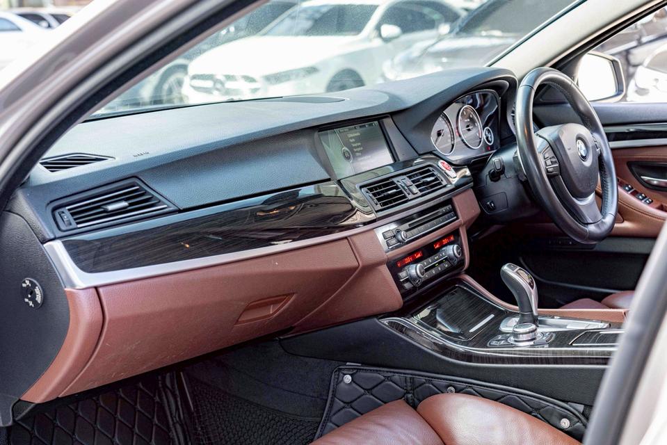 รหัสรถ NP2332 📌 BMW 525D ปีรถ : 2012 12