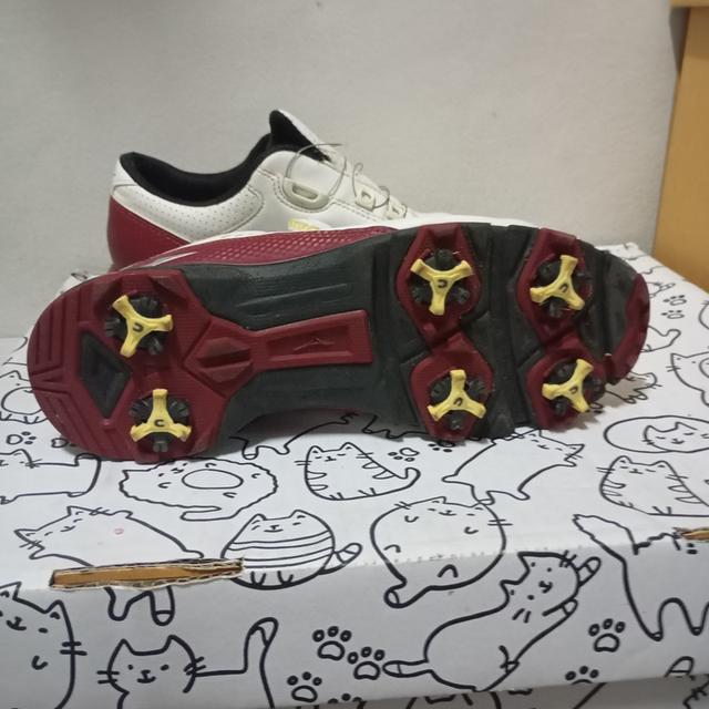 รองเท้าผ้าใบผู้ชายมือสอง รูปที่ 3